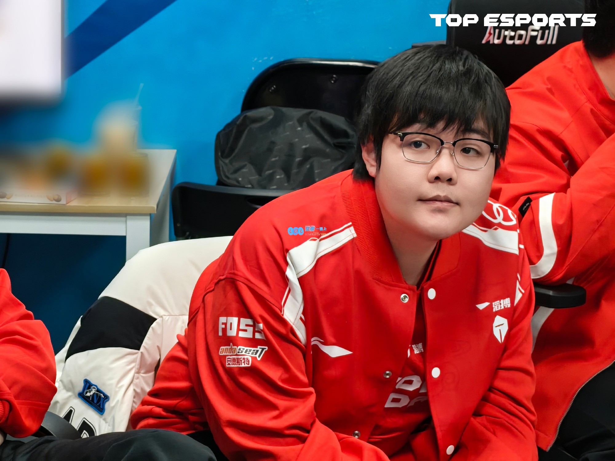 包含TES血洗HLE,Jankos操刀奇招英雄翻盘宿命之战入围赛,让粉丝疯狂欢呼的词条 包含TES血洗HLE,Jankos操刀奇招英雄翻盘宿命之战入围赛,让粉丝疯狂欢呼的词条