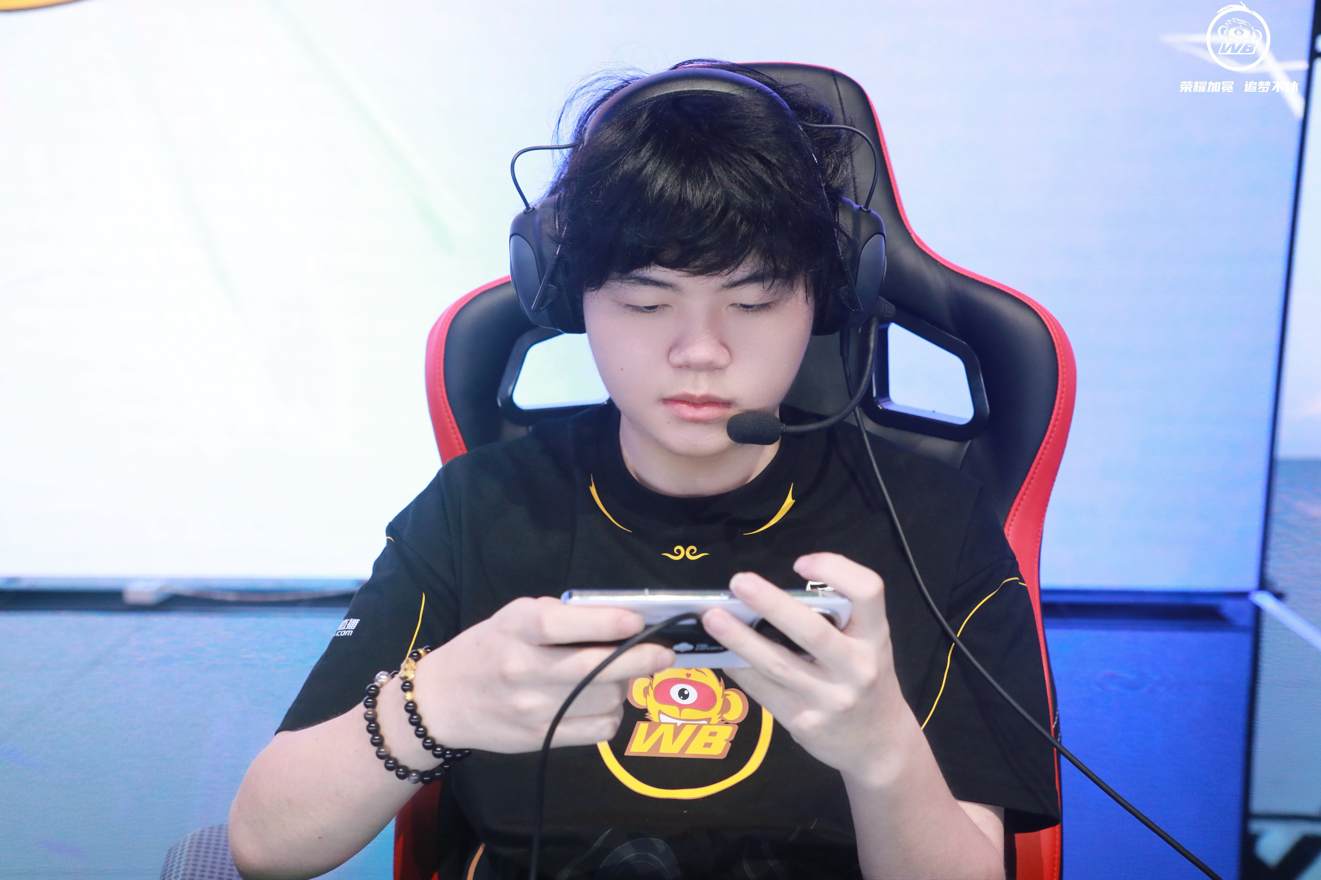 WBG碾压BRO，Ruler操刀奇招英雄翻盘焦点之战全球总决赛，锁定晋级资格